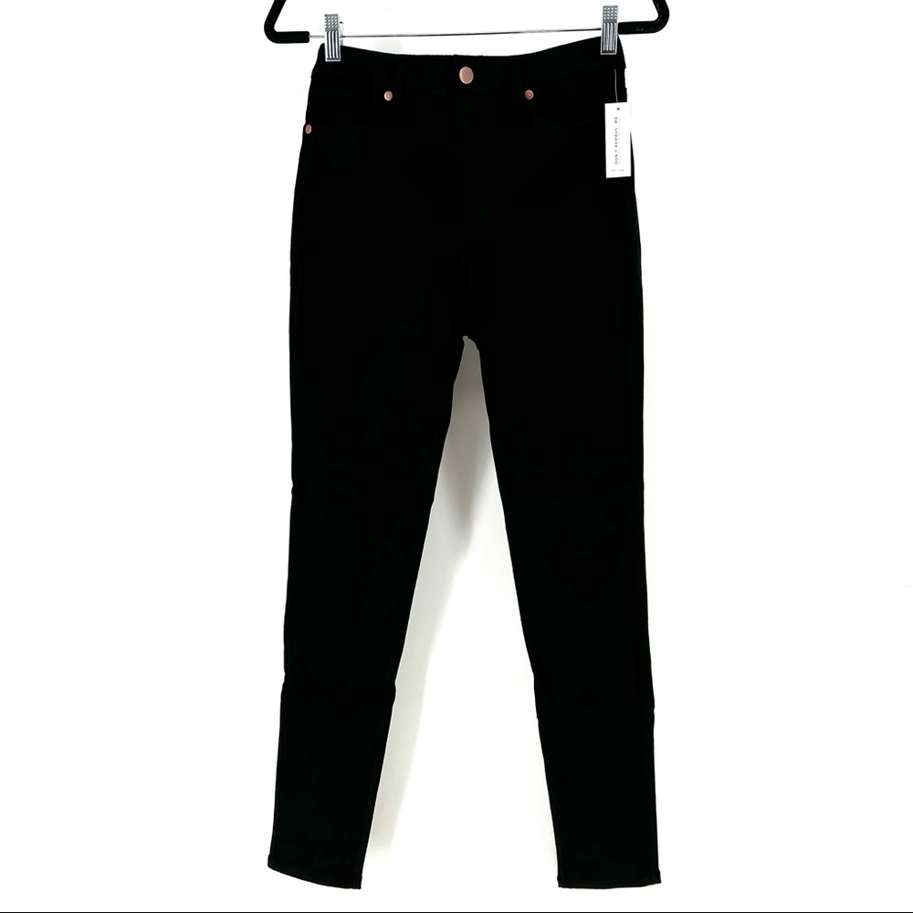 Vetta Women's 5 Pocket Cord Everyday Pant - Picture 2 of 7